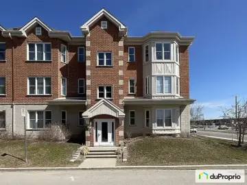 Condominium with xxxx sqft, x Bedrooms, x Bathroom
