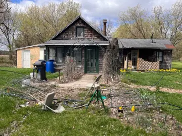 Detached House with xxxx sqft, x Bedrooms, x Bathroom