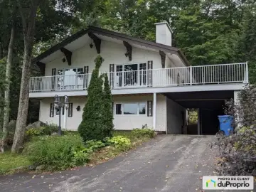 Cottage with x Bedrooms, x Bathrooms