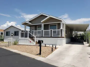 Detached House with xxxx sqft, x Bedrooms, x Bathroom