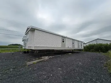 Detached House with x Bedrooms, x Bathroom