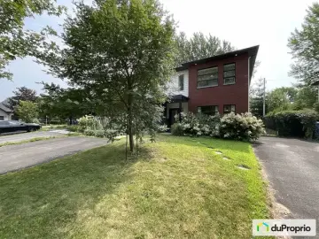 Semi Detached with x Bedrooms, x Bathroom