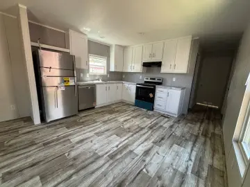 Detached House with x Bedrooms, x Bathrooms