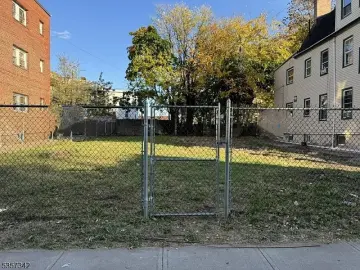 Multi Family with xxxx sqft, x Bedrooms, x Bathroom