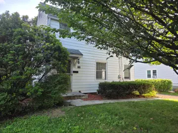 Detached House with x Bedrooms, x Bathroom