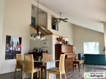 Detached House with x Bedrooms, x Bathrooms