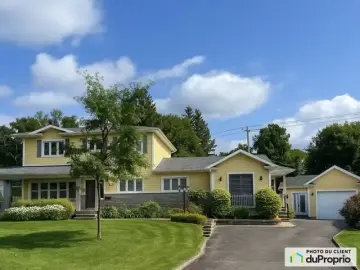 Detached House with x Bedrooms, x Bathrooms