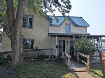 Detached House with xxxx sqft, x Bedrooms, x Bathroom