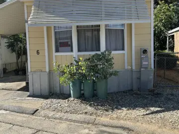 Detached House with xxx sqft, x Bedrooms, x Bathrooms