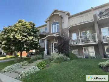 Condominium with x Bedrooms, x Bathroom