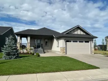 Land with x Bedrooms, x Bathrooms