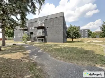 Condominium with x Bedrooms, x Bathroom
