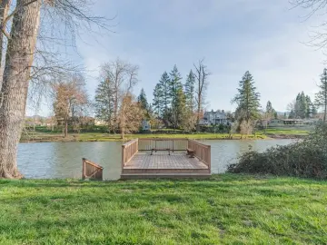 Detached House with xxx sqft, x Bedrooms, x Bathroom