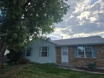Detached House with xxxx sqft, x Bedrooms, x Bathroom