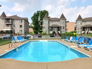 Condominium with xxxx sqft, x Bedrooms, x Bathroom