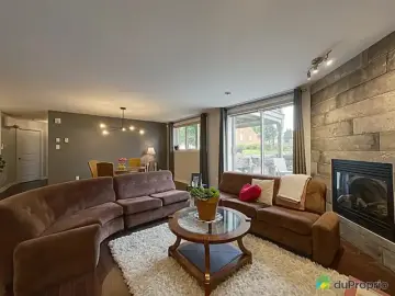 Condominium with x Bedrooms, x Bathroom