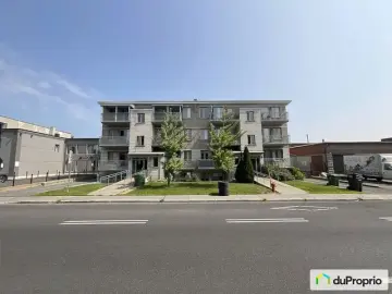 Condominium with x Bedrooms, x Bathroom
