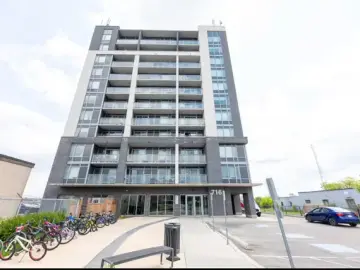 Condominium with xxx sqft, x Bedrooms, x Bathrooms