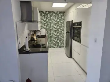 Condominium with x Bedrooms, x Bathrooms