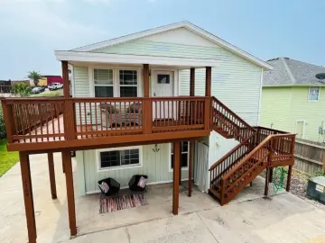 Multi Family with x Bedrooms, x Bathrooms