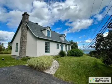 Detached House with x Bedrooms, x Bathroom