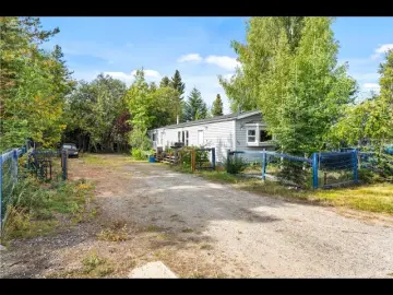 Land with xxx sqft, x Bedrooms, x Bathrooms