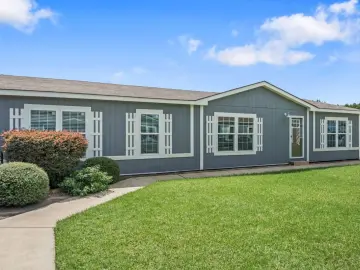 Detached House with xxxx sqft, x Bedrooms, x Bathroom