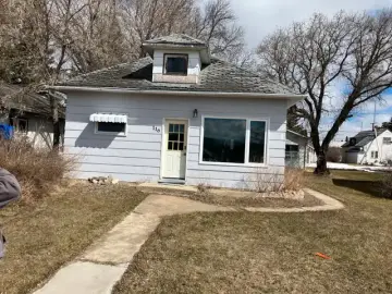 Detached House with x Bedrooms, x Bathroom