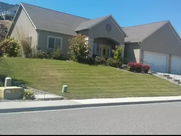 Detached House with xxxx sqft, x Bedrooms, x Bathroom