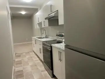 Detached House with xxxx sqft, x Bedrooms, x Bathroom