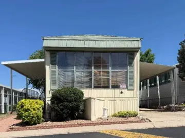 Detached House with xxxx sqft, x Bedrooms, x Bathroom