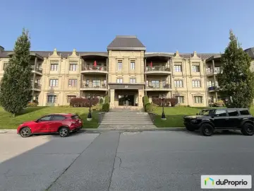 Condominium with x Bedrooms, x Bathroom