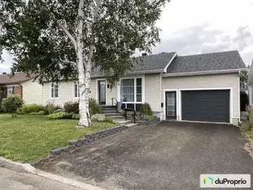 Detached House with x Bedrooms, x Bathrooms