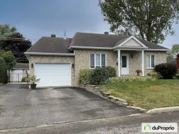 Detached House with x Bedrooms, x Bathroom