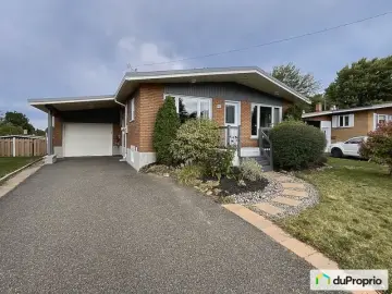 Detached House with x Bedrooms, x Bathroom