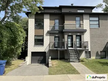 Condominium with x Bedrooms, x Bathroom