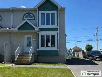 Semi Detached with x Bedrooms, x Bathroom