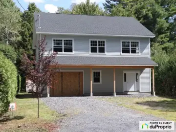 Detached House with x Bedrooms, x Bathrooms