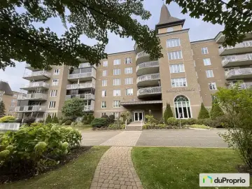 Condominium with x Bedrooms, x Bathrooms