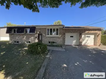 Detached House with x Bedrooms, x Bathroom