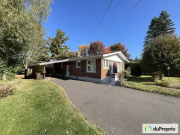 Detached House with x Bedrooms, x Bathroom