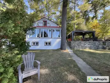 Detached House with x Bedroom, x Bathroom