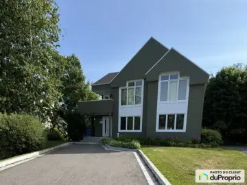 Detached House with x Bedrooms, x Bathrooms