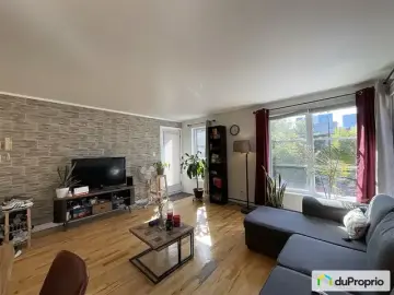 Condominium with x Bedrooms, x Bathroom