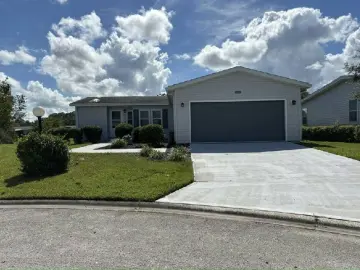 Detached House with xxxx sqft, x Bedrooms, x Bathroom