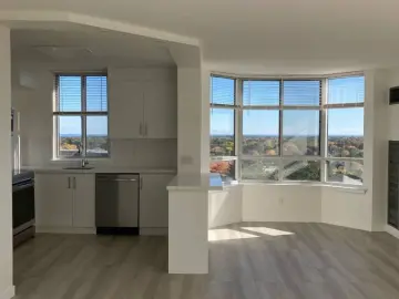 Condominium with **** sqft, * Bedrooms, * Bathrooms