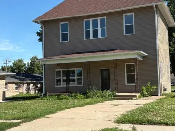 Detached House with x Bedrooms, xx Bathrooms