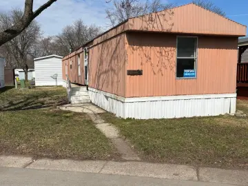 Detached House with xxx sqft, x Bedrooms, x Bathrooms