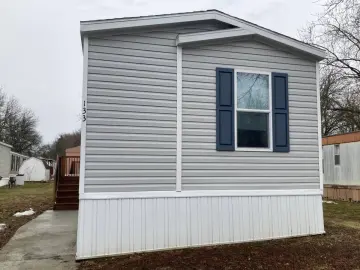 Detached House with xxxx sqft, x Bedrooms, x Bathroom