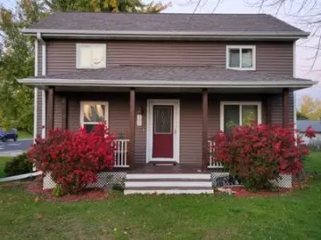 Detached House with xxxx sqft, x Bedrooms, x Bathroom